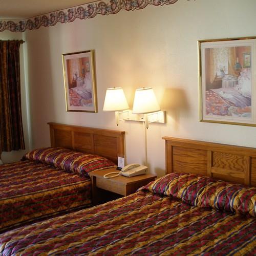 Red Carpet Inn Starke Room photo